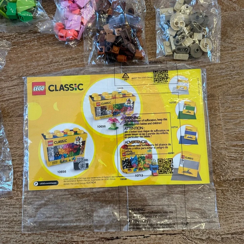 Legos Classic Set - still in package - Picture 3 of 4